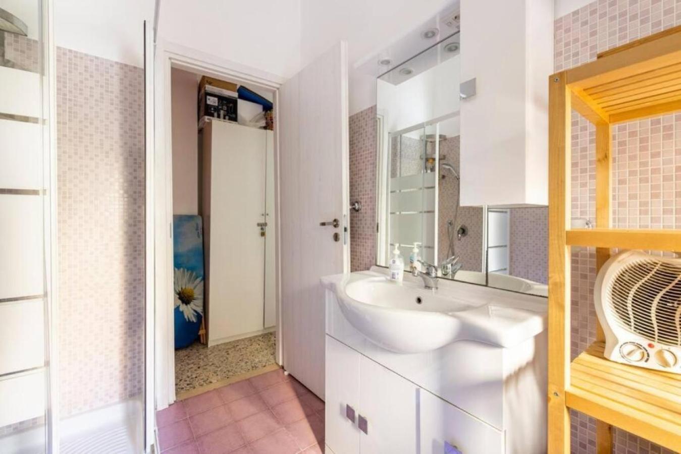 Mama Rooms And Apartment โรม ภายนอก รูปภาพ